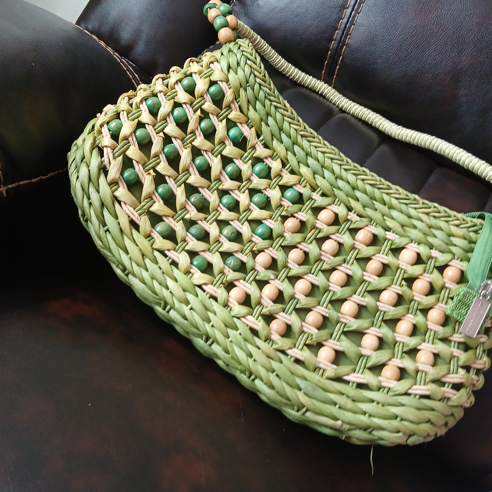 Chic Green Woven Shoulder Bag